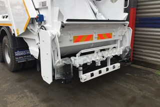 RCV Container Lifting Device
